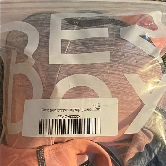 BEROY - Women's Padded Cycling Shorts - Picture 3 of 4